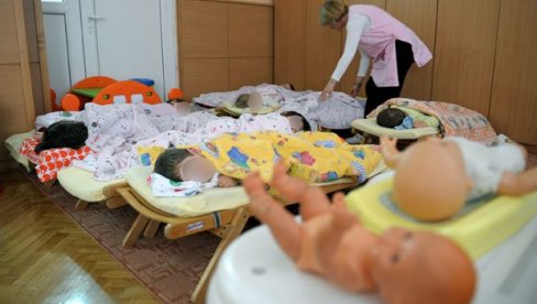 PODNETO 20.199 ZAHTEVA: Sutra se zatvara konkurs za upis u predškolske ustanove PODNETO 20.199 ZAHTEVA: Sutra se zatvara konkurs za upis u predškolske ustanove