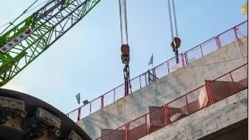 VAŽAN KORAK ZA PROJEKAT Mali: Potpisani ugovori za nabavku dve mašine za iskopavanje i izgradnju tunela za beogradski metro (FOTO) VAŽAN KORAK ZA PROJEKAT Mali: Potpisani ugovori za nabavku dve mašine za iskopavanje i izgradnju tunela za beogradski metro (FOTO)
