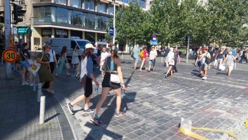 NEMA KRAJA NJIHOVOJ BAHATOSTI: Blokaderi maltretiraju građane u centru Beograda (FOTO) NEMA KRAJA NJIHOVOJ BAHATOSTI: Blokaderi maltretiraju građane u centru Beograda (FOTO)