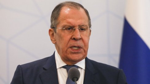 RUSIJU VIŠE NEĆETE PREVARITI PRIMIRJEM Lavrov: Makron i Starmer histerično se trude da nateraju SAD da pojačaju antiruske sankcije RUSIJU VIŠE NEĆETE PREVARITI PRIMIRJEM Lavrov: Makron i Starmer histerično se trude da nateraju SAD da pojačaju antiruske sankcije