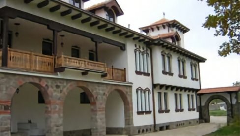 ALBANCI UPALI CRKVU SPC NA KiM: Eparhija Raško-prizrenska podnela prijavu protiv zbog nasilnog upada u crkvu ALBANCI UPALI CRKVU SPC NA KiM: Eparhija Raško-prizrenska podnela prijavu protiv zbog nasilnog upada u crkvu