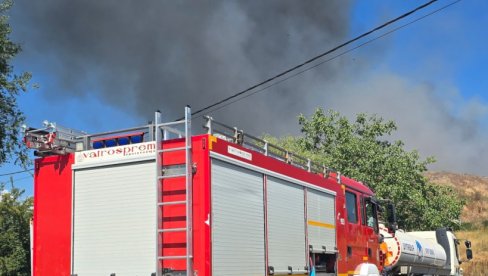 GORI ŠUMADIJA: Aktivno je 148 požara, životno ugroženi građani, objekti i infrastruktura GORI ŠUMADIJA: Aktivno je 148 požara, životno ugroženi građani, objekti i infrastruktura