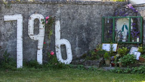 HOROR U IRSKOJ: Počinje iskopavanje grobnice 800 dece iz doma koji je vodila crkva HOROR U IRSKOJ: Počinje iskopavanje grobnice 800 dece iz doma koji je vodila crkva