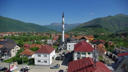 U PLAVU UHAPŠENA BERANKA: Koristila decu za prosjačenje U PLAVU UHAPŠENA BERANKA: Koristila decu za prosjačenje