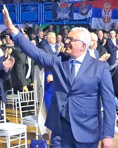 MANDIĆ JAČI OD OPOZICIJE: Propala inicijativa DPS za smenu predsednika Skupštine potvrdila gubitnika MANDIĆ JAČI OD OPOZICIJE: Propala inicijativa DPS za smenu predsednika Skupštine potvrdila gubitnika