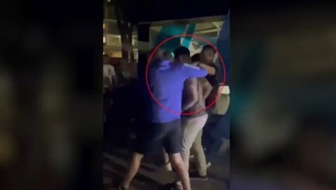 FAŠISTIČKI NAPAD NA NAŠU DECU VAM NEĆEMO OPROSTITI! Ovako su nacisti blokaderi napali i pretukli Miloša, Balaća i Milutina (VIDEO) FAŠISTIČKI NAPAD NA NAŠU DECU VAM NEĆEMO OPROSTITI! Ovako su nacisti blokaderi napali i pretukli Miloša, Balaća i Milutina (VIDEO)