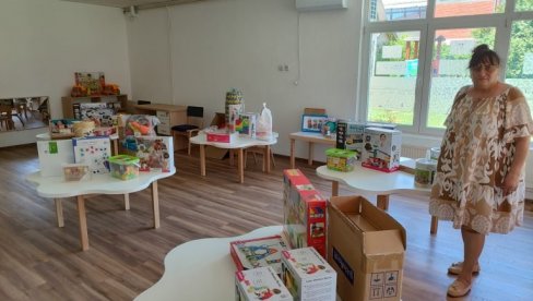 DONACIJA ZA VRTIĆ: U despotovačko obdanište stigli nameštaj i igračke DONACIJA ZA VRTIĆ: U despotovačko obdanište stigli nameštaj i igračke