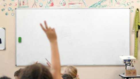 PAŽLJIVO DAVATI OCENE: Ministarstvo školama dostavilo uputstvo za ocenjivanje PAŽLJIVO DAVATI OCENE: Ministarstvo školama dostavilo uputstvo za ocenjivanje