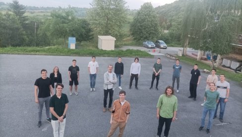 VIZA ZA INDIJU: Tri učenika Matematičke gimnazije plasirali se na olimpijadu iz astronomije VIZA ZA INDIJU: Tri učenika Matematičke gimnazije plasirali se na olimpijadu iz astronomije