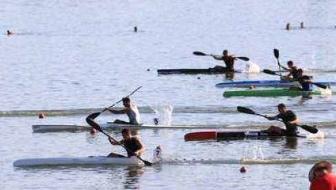 NA ADI 25 EKIPA, 300 TAKMIČARA: Trofej Beograda u kajaku i kanuu u subotu NA ADI 25 EKIPA, 300 TAKMIČARA: Trofej Beograda u kajaku i kanuu u subotu