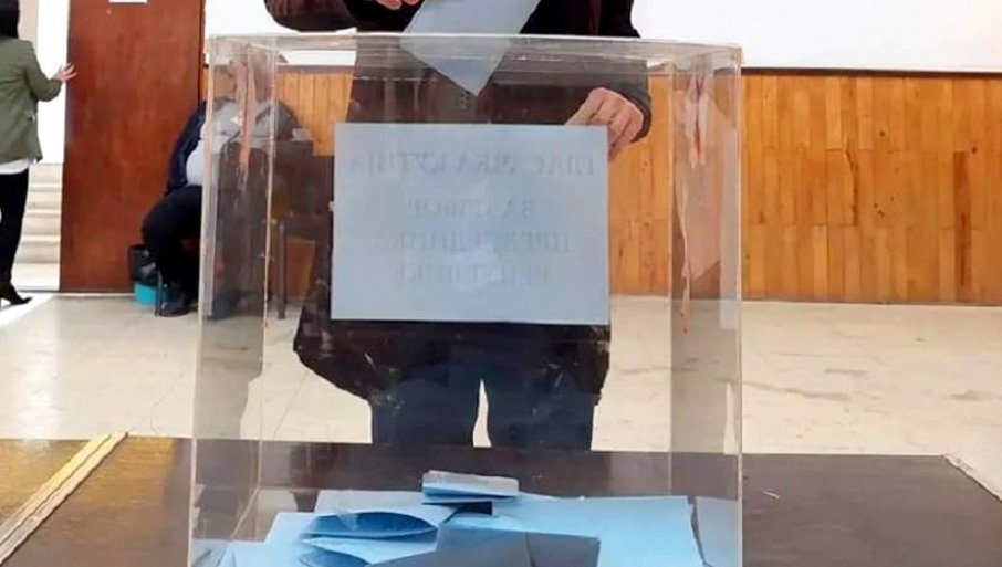 CENTAR ZA EVROPSKE VREDNOSTI: Opozicioni aktivisti vrše pritiske i krše izbornu tišinu u Zaječaru i Kosjeriću CENTAR ZA EVROPSKE VREDNOSTI: Opozicioni aktivisti vrše pritiske i krše izbornu tišinu u Zaječaru i Kosjeriću