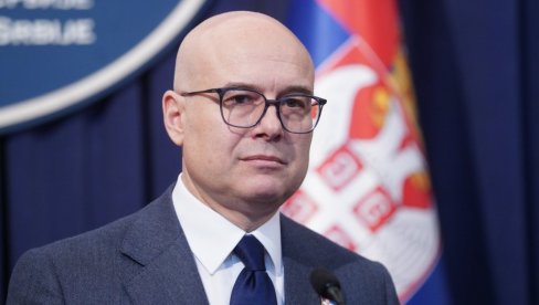 MIKI PONAVLJAČ OPET MENJA DRES! NOVI STRANAČKI CIRKUS U REŽIJI STARIH LIKOVA: Ovako je na ludilo opozicije reagovao lider SNS Vučević MIKI PONAVLJAČ OPET MENJA DRES! NOVI STRANAČKI CIRKUS U REŽIJI STARIH LIKOVA: Ovako je na ludilo opozicije reagovao lider SNS Vučević