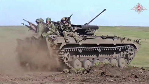 RAT U UKRAJINI: Rusija bombardovala centar Harkova - Kamioni-hladnjače s telima ukrajinskih vojnika na granici RAT U UKRAJINI: Rusija bombardovala centar Harkova - Kamioni-hladnjače s telima ukrajinskih vojnika na granici