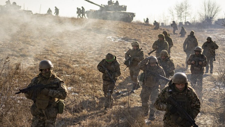 NAPETA SITUACIJA: Ukrajina koncentrisala 120.000 vojnika u blizini granice sa Belorusijom