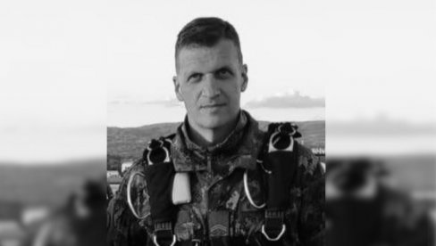 POSLEDNJI ISPRAĆAJ TRAGIČNO NASTRADALOG ZASTAVNIKA:  Mijodrag Tošković sahranjen uz najveće vojne počasti u Staroj Pazovi