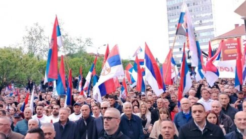 РЕКЕ ЉУДИ СЕ СЛИЛЕ У БАЊАЛУКУ: Погледајте снимке из ваздуха са митинга Српска те зове (ВИДЕО)
