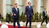 ПОКЛОН ОД СИЈА ЗА ВУЧИЋА: Ево шта је кинески председник даровао српском колеги (ФОТО)