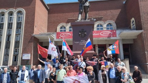 МАРШИРАО И БЕСМРТНИ ПУК: Суботичани обележили Дан победе над фашизмом
