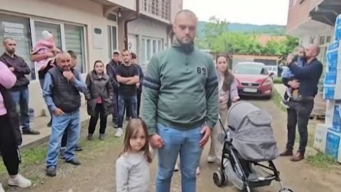 TEŠKA MUKA SRBA NA KOSMETU: Lokalne vlasti u Leposaviću naložile srpskim porodicama da se isele iz svojih kuća! TEŠKA MUKA SRBA NA KOSMETU: Lokalne vlasti u Leposaviću naložile srpskim porodicama da se isele iz svojih kuća!