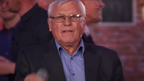MILANČETOVE MUKE: Pijanci hteli da me tuku tarabom, rekao sam: PUCAĆU! Pevao sam i po 15 sati! MILANČETOVE MUKE: Pijanci hteli da me tuku tarabom, rekao sam: PUCAĆU! Pevao sam i po 15 sati!