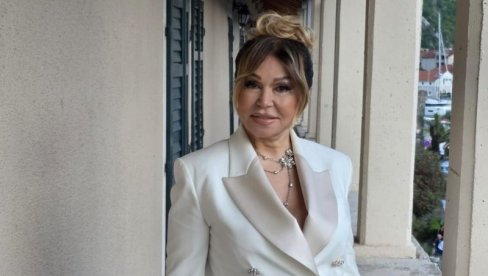 TO SE SNIMA U ČUVENOM STUDIJU: Neda Ukraden ne miruje i niže uspeh za uspehom (FOTO) TO SE SNIMA U ČUVENOM STUDIJU: Neda Ukraden ne miruje i niže uspeh za uspehom (FOTO)