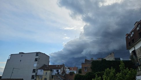 HITNO UPOZORENJE ZA BEOGRAD: U naredna dva sata olujni vetar uz pojavu sugradice (FOTO) HITNO UPOZORENJE ZA BEOGRAD: U naredna dva sata olujni vetar uz pojavu sugradice (FOTO)