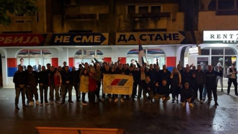 LIDER SNS-a VUČEVIĆ U JEDNOJ REČI SVE OBJASNIO BLOKADERIMA FOTELJAŠIMA U NOVOM SADU: Ovo je njegova poruka narodu (FOTO/VIDEO) LIDER SNS-a VUČEVIĆ U JEDNOJ REČI SVE OBJASNIO BLOKADERIMA FOTELJAŠIMA U NOVOM SADU: Ovo je njegova poruka narodu (FOTO/VIDEO)