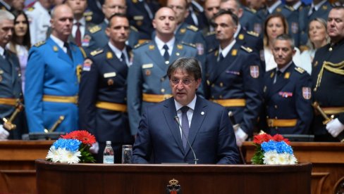 GAŠIĆ U SKUPŠTINI SRBIJE: Svečanost povodom završetka školovanja 14. klase VSBO i oficira 68. klase GŠU (FOTO) GAŠIĆ U SKUPŠTINI SRBIJE: Svečanost povodom završetka školovanja 14. klase VSBO i oficira 68. klase GŠU (FOTO)