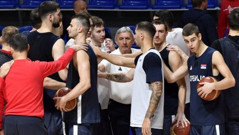 VUČIĆ O KOŠARCI: Verujem da ćemo da uzemo zlatnu medalju na EP u košarci VUČIĆ O KOŠARCI: Verujem da ćemo da uzemo zlatnu medalju na EP u košarci