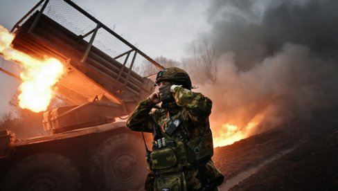 RAT U UKRAJINI: Strateški bombarderi lansirali rakete, 150 dronova traži metu, poleteli i Kinžali; Ruska ofanziva u Donbasu (MAPA/VIDEO) RAT U UKRAJINI: Strateški bombarderi lansirali rakete, 150 dronova traži metu, poleteli i Kinžali; Ruska ofanziva u Donbasu (MAPA/VIDEO)