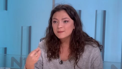 MILA PAJIĆ, PONOVO U SLUŽBI ANTISRPSKE PROPAGANDE: Oglasila se odbegla blokaderka (FOTO) MILA PAJIĆ, PONOVO U SLUŽBI ANTISRPSKE PROPAGANDE: Oglasila se odbegla blokaderka (FOTO)