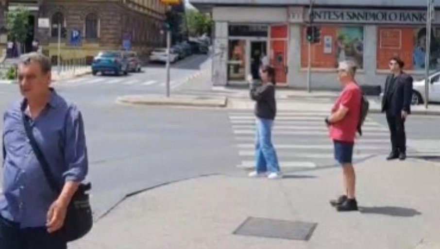 U SARAJEVU RADE ISTO ŠTO I BLOKADERI (VIDEO) U SARAJEVU RADE ISTO ŠTO I BLOKADERI (VIDEO)