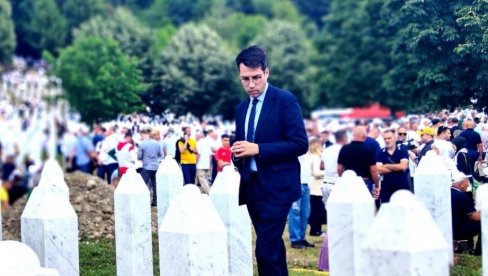 ONI SU OKRENULI LEĐA SRBIJI I SRBIMA: Vođe opozicije se utrkuju ko će više da pljune na Srbe i obeleži ih kao genocidne! ONI SU OKRENULI LEĐA SRBIJI I SRBIMA: Vođe opozicije se utrkuju ko će više da pljune na Srbe i obeleži ih kao genocidne!