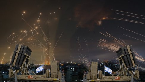 IRAN ZAPALIO NEBO IZNAD IZRAELA, RAKETE KRENULE KA CILJEVIMA: Eksplozije odjeknule iznad Tel Aviva i Amana, građani hitno evakuisani (VIDEO IRAN ZAPALIO NEBO IZNAD IZRAELA, RAKETE KRENULE KA CILJEVIMA: Eksplozije odjeknule iznad Tel Aviva i Amana, građani hitno evakuisani (VIDEO