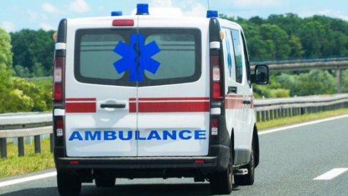 UŽAS U NOVOM PAZARU: Krenuo u rikverc i udario ženu UŽAS U NOVOM PAZARU: Krenuo u rikverc i udario ženu