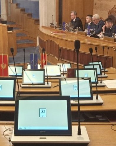 BLOKADE NA ČEKANJU: Odloženo usvajanje Izmena Zakona o javnom okupljanju BLOKADE NA ČEKANJU: Odloženo usvajanje Izmena Zakona o javnom okupljanju