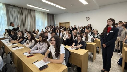 ZNANJEM I VEŠTINOM DO USPEHA: U Vrnjačkoj Banji predstavljen Nacionalni model dualnog obrazovanja ZNANJEM I VEŠTINOM DO USPEHA: U Vrnjačkoj Banji predstavljen Nacionalni model dualnog obrazovanja