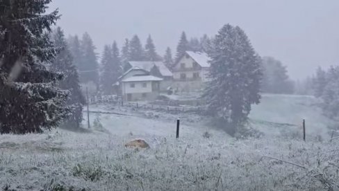 SNEG USRED MAJA: Zimska idila iznad Prijepolja (VIDEO) SNEG USRED MAJA: Zimska idila iznad Prijepolja (VIDEO)