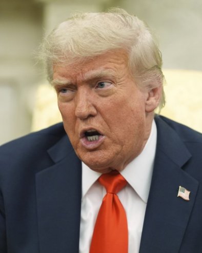TRAMP SE HITNO OGLASIO O UBISTVU AMERIČKIH POLITIČARA: Gonićemo sve umešane TRAMP SE HITNO OGLASIO O UBISTVU AMERIČKIH POLITIČARA: Gonićemo sve umešane