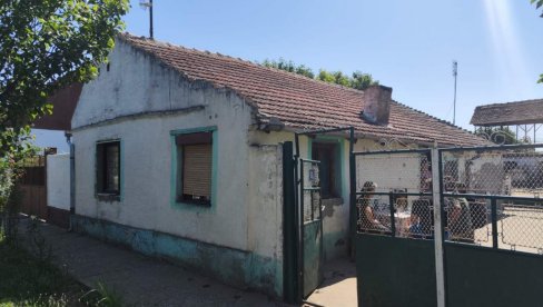SRCEM UREĐUJU DOM ZA PORODICU KRUDULJ: Samohrani otac Dejan sa četvoro dece, u Dobrici kod Alibunara, živi u uslovima nedostojnim čoveka SRCEM UREĐUJU DOM ZA PORODICU KRUDULJ: Samohrani otac Dejan sa četvoro dece, u Dobrici kod Alibunara, živi u uslovima nedostojnim čoveka
