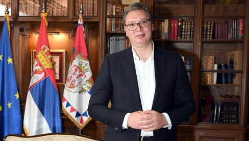 ČUVARI DRŽAVE I ĆIRILICE: Predsednik Vučić čestitao Novostima 71. godišnjicu rada