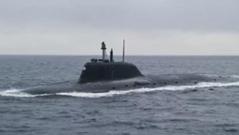 РУСКА АЈКУЛА И ДАЉЕ ПЛОВИ: Пре 39 година ступила у службу највећа подморница на свету