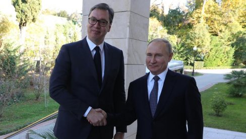 PUTIN PISAO VUČIĆU