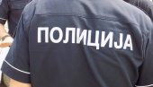 HOROR U ZEMUNU: Muž izbo ženu, ne zna se da li je živa - policija ispred kuće