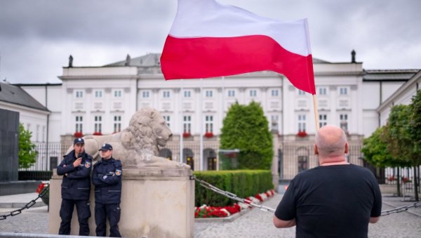ЈАБЛОНСКИ: Пољска разматра затварање границе са Белорусијом