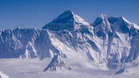 STRAŠNE SCENE NA MONT EVERESTU: Topljenje snega i leda otkriva tela stradalih planinara