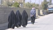 ЗБОГ ЛАКИРАНИХ НОКТИЈУ ИМ СЕКЛИ ПРСТЕ: Ово су 29 забрана које су талибани наметнули женама у Аванистану када су прошли пут били на власти