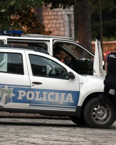 POLICIJA TRAŽI CRNI FOLKSVAGEN POLO: Potraga za ubicama kavčana, Spajić zakazao hitnu sednicu Veća za nacionalnu bezbednost (FOTO)