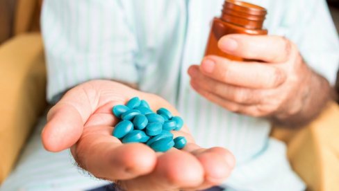 VIJAGRA POPULARNA U VELIKOJ BRITANIJI: Prodat rekordni broj malih plavih pilula