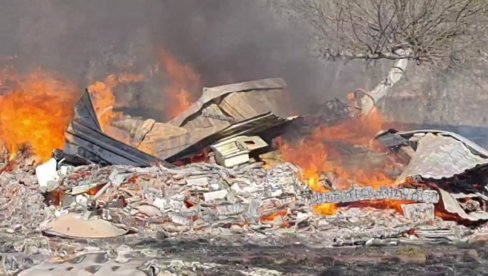 UPALILI ŠIBLJE, VATRA SE PROŠIRILA:  Zbog ljudskog nemara kod Pljevalja kuća izgorela do temelja (FOTO)